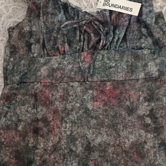 No Boundaries Gray Floral Print, Lined Stretchy Dress Womens Size XL 16/18 NWT - Picture 3 of 10